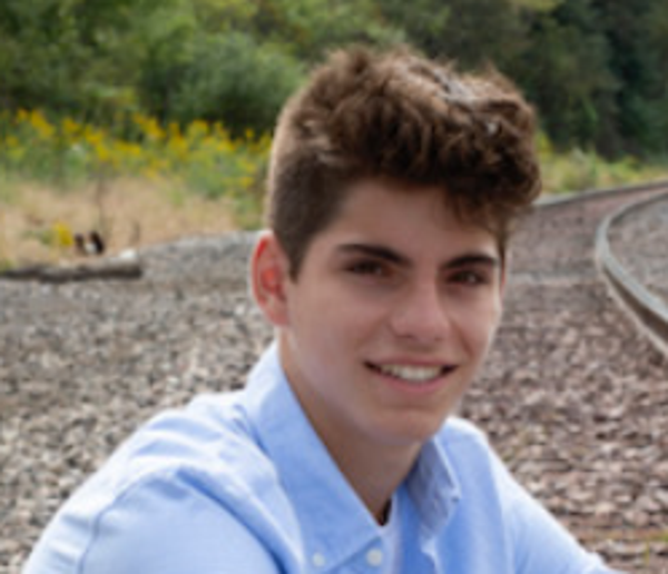 Senior Spotlight - Hunter Riemer #81