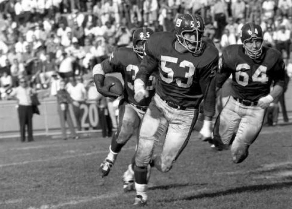 Minneapolis Roosevelt alumn Greg Larson during an NFL game with the New York Giants.