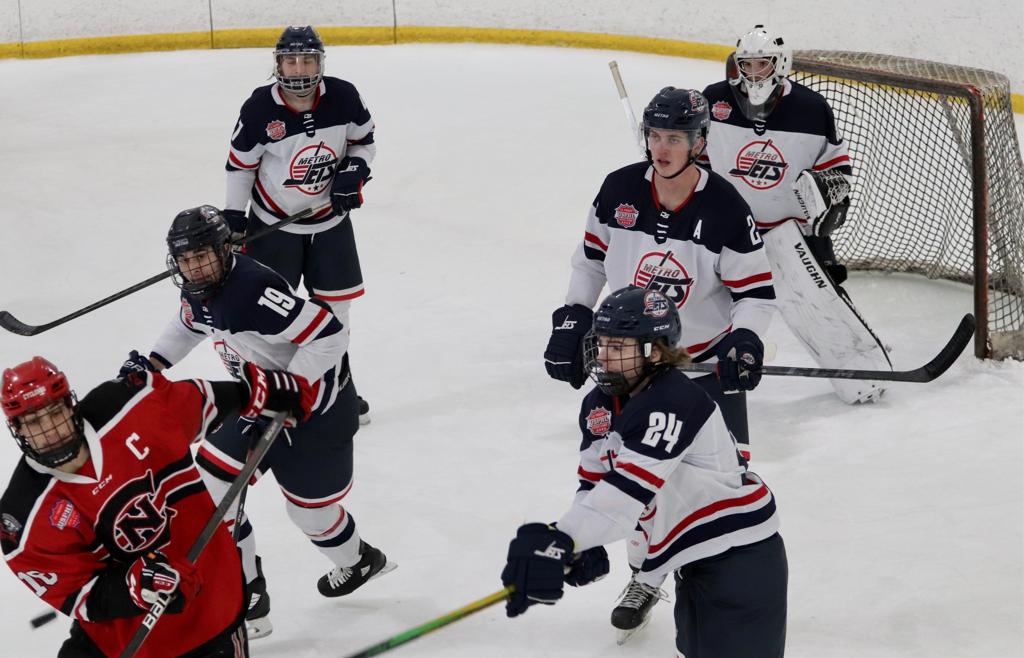 Jets come from behind to down South Shore Friday afternoon to open Jets come from behind to down South Shore Friday afternoon to open