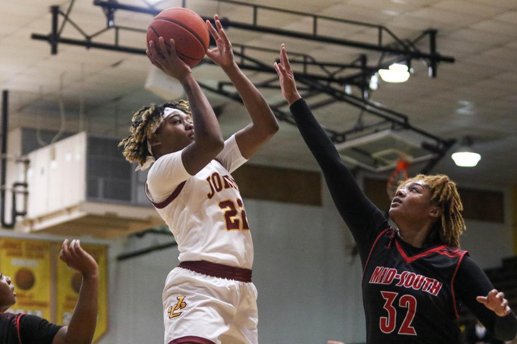 Sakyia White, Jones College